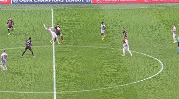 欧冠直播-【欧冠】吉鲁2球2助+进球无效 AC米兰4比0晋级16强